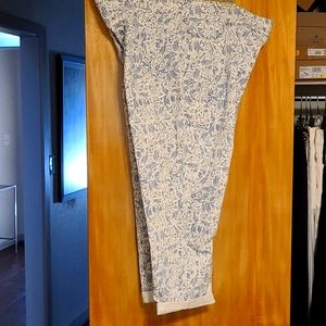 Womens capris size 20